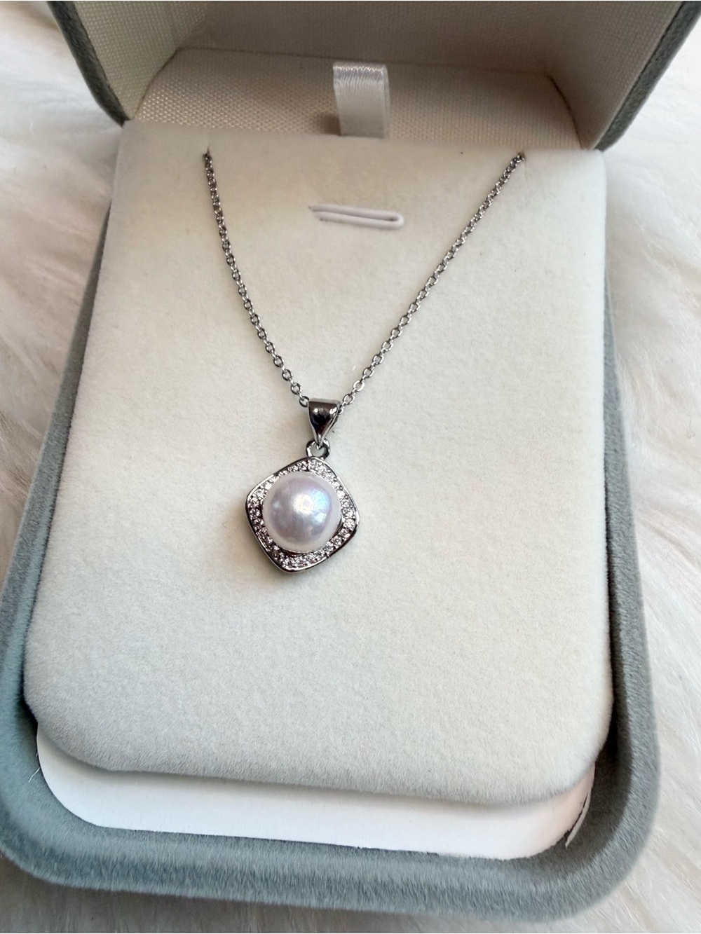 9.5mm Freshwater Pearl 16” to 18” Silver Necklace NIB